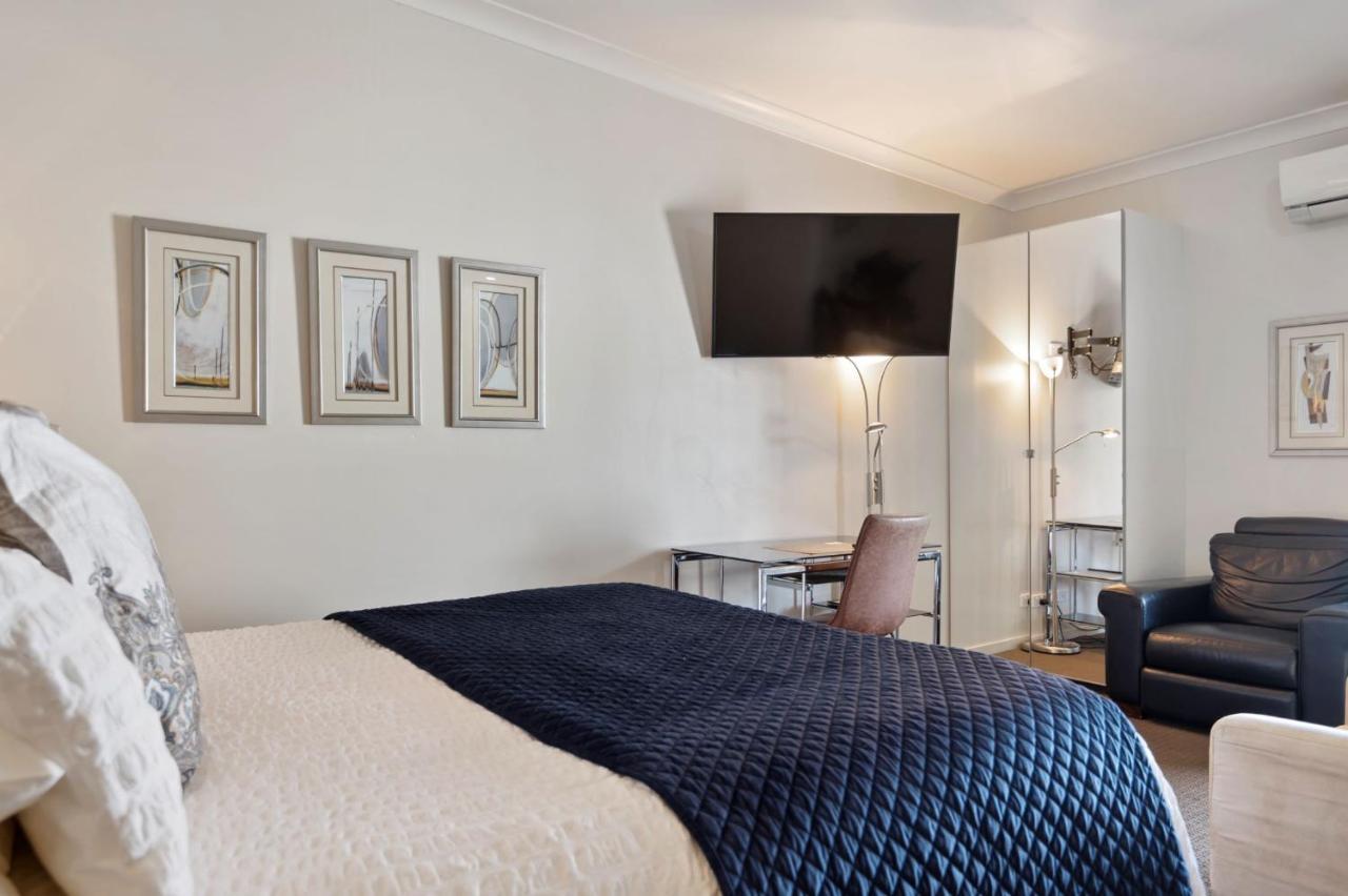 Motel 53 On Victoria Warwick Exteriér fotografie